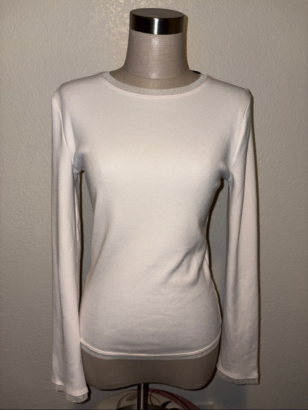 Zara White Long-Sleeve Crewneck Top